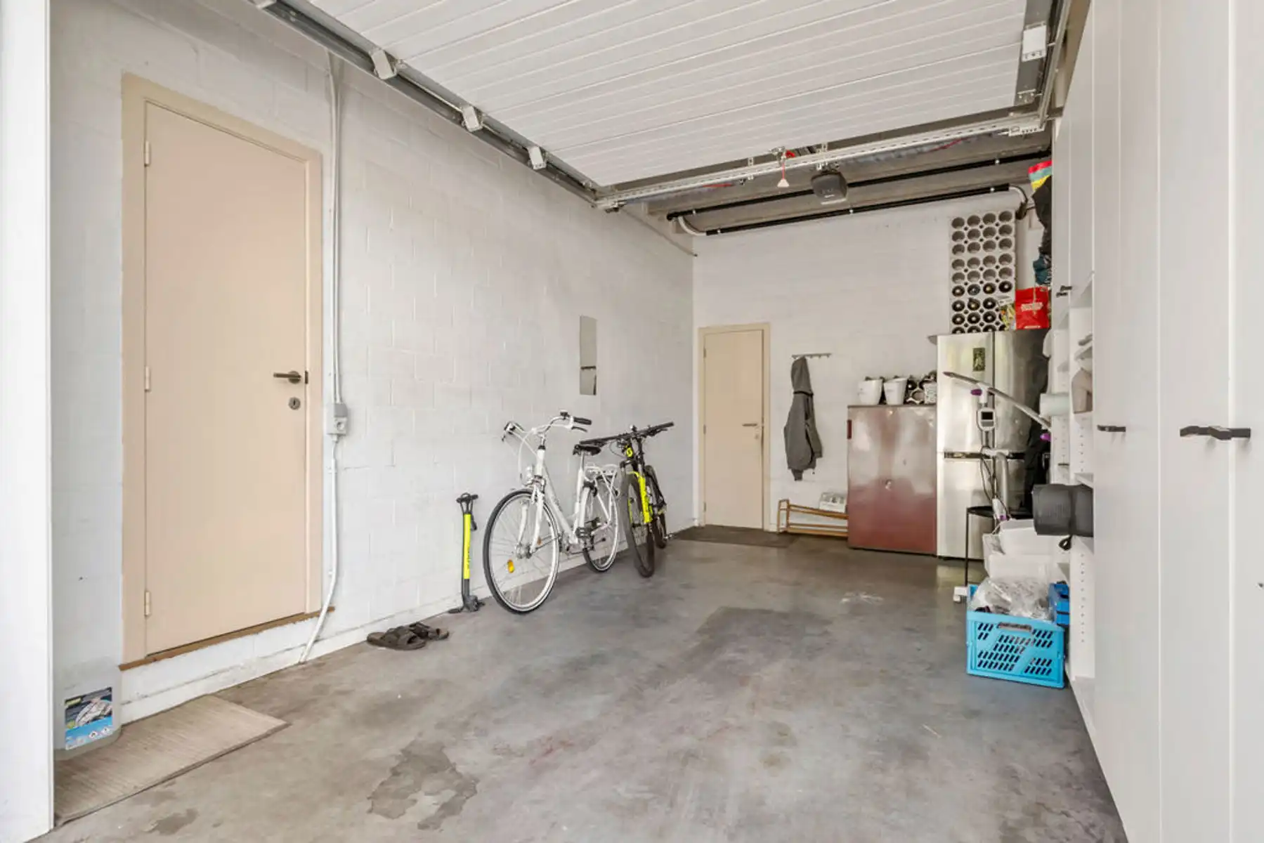 Instapklare woning met ruime garage/opslagplaats in Bredene. foto 4