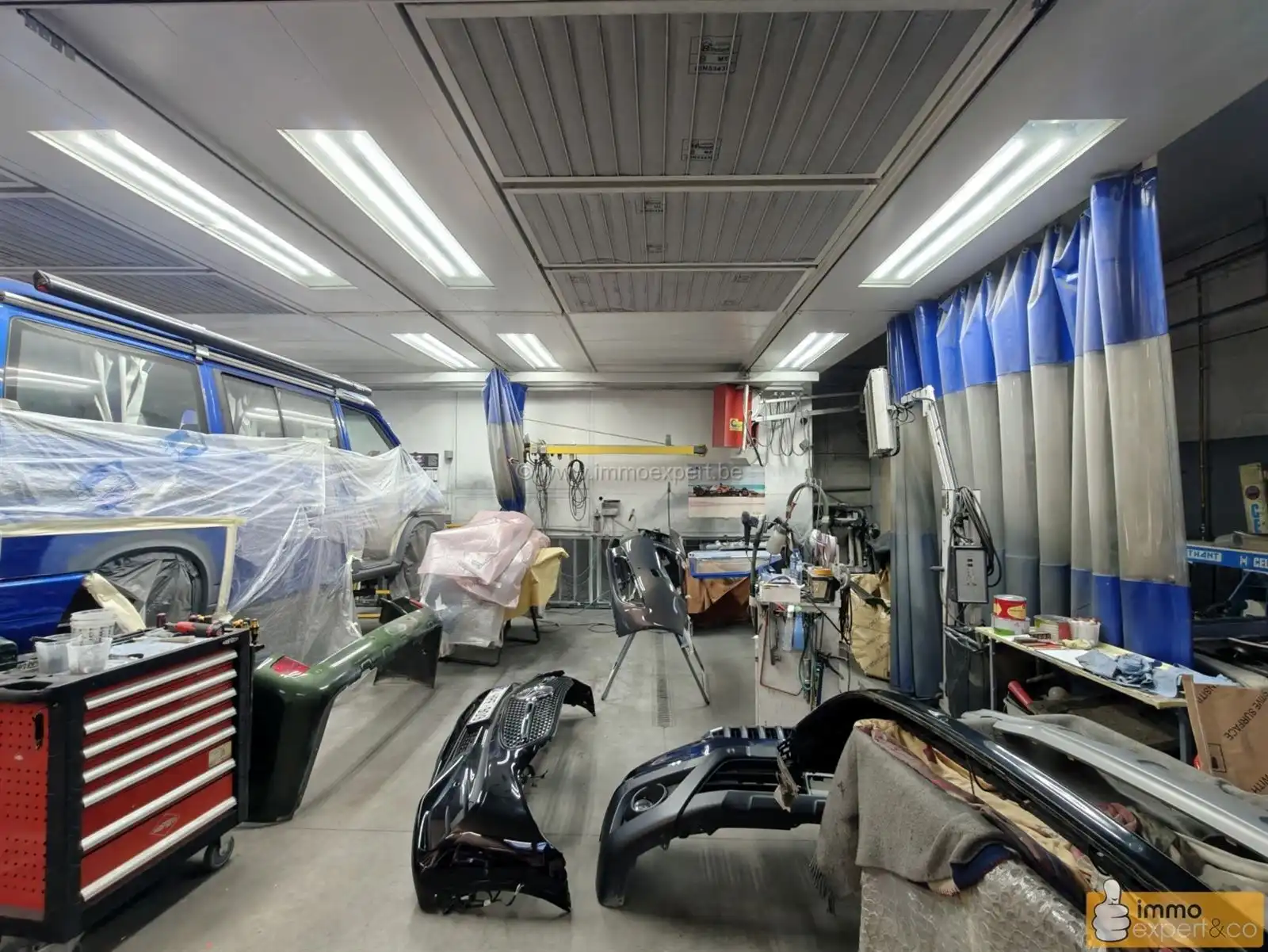 ROOSDAAL : Goed gelegen en volledig uitgeruste werkplaats / carrosserie bedrijf foto 12