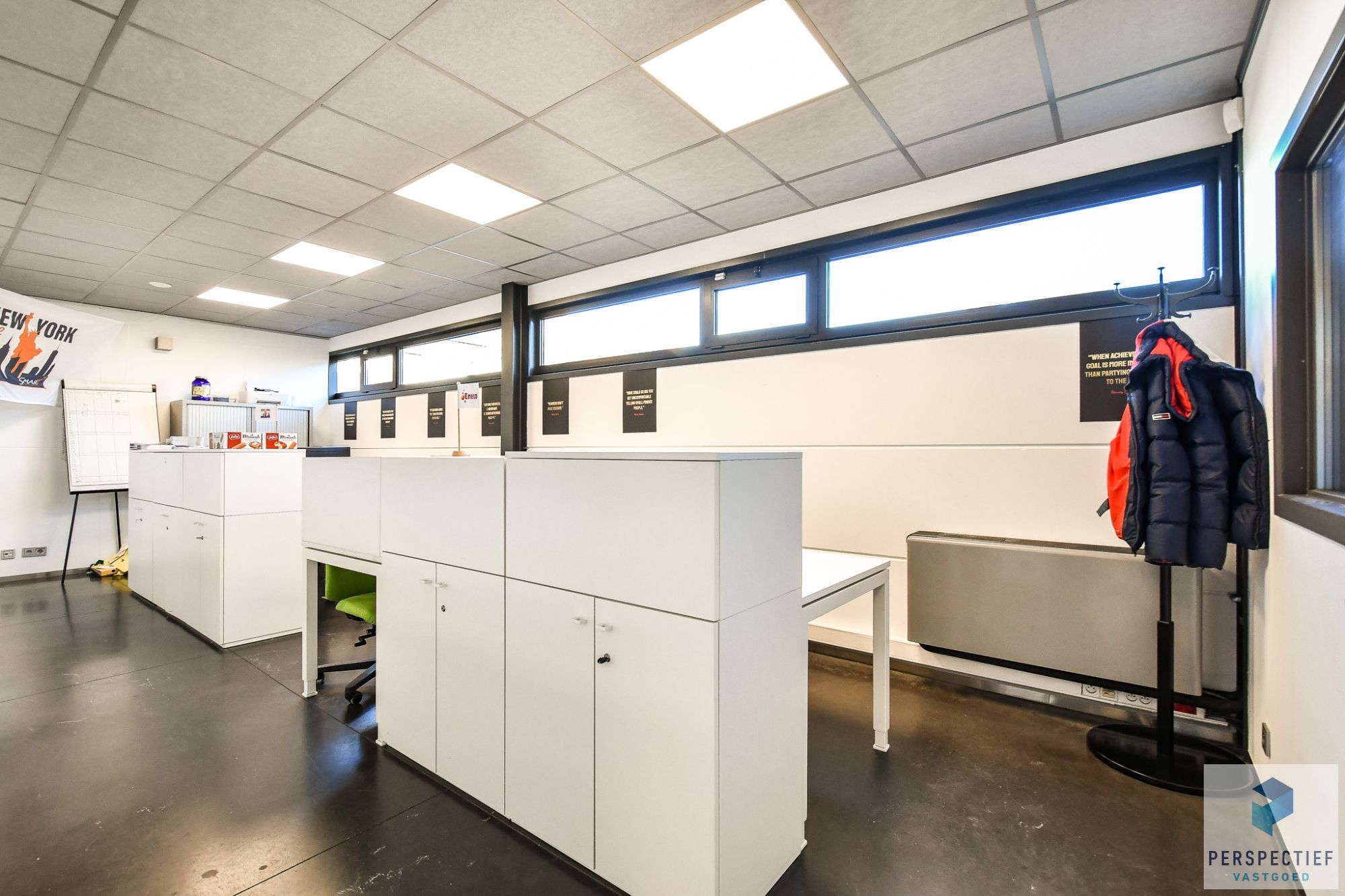 Uiterst goed gelegen polyvalente bedrijfsgebouw met 11 kantoorruimtes en een bruikbare vloeroppervlakte van 685m² foto 11