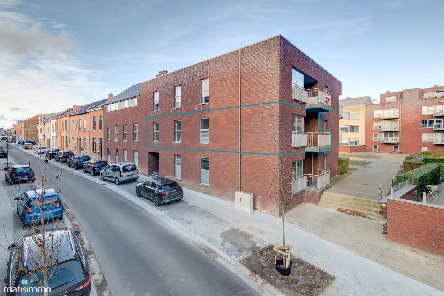 INSTAPKLAAR APPARTEMENT MET 2 SLAAPKAMERS EN PARKEERPLAATS AAN DE RAND VAN CENTRUM TONGEREN foto {{pictureIndex}}