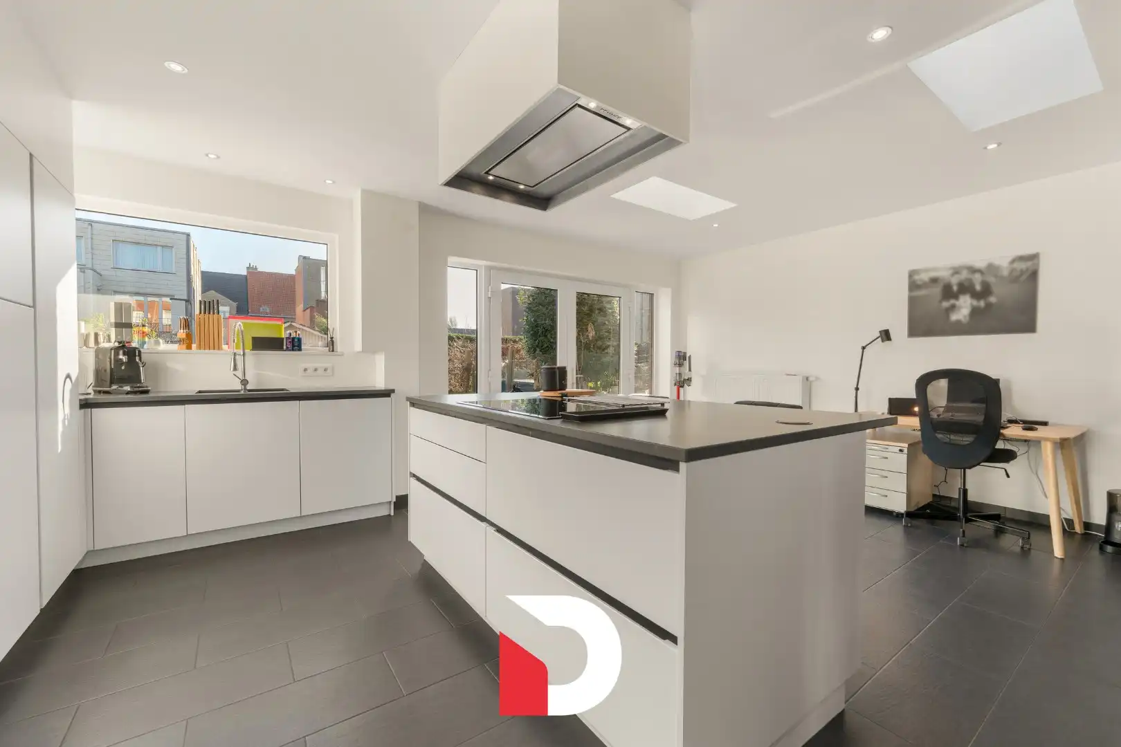 Duurzame gezinswoning met mooie tuin en oprit nabij het stadscentrum van Blankenberge foto 10