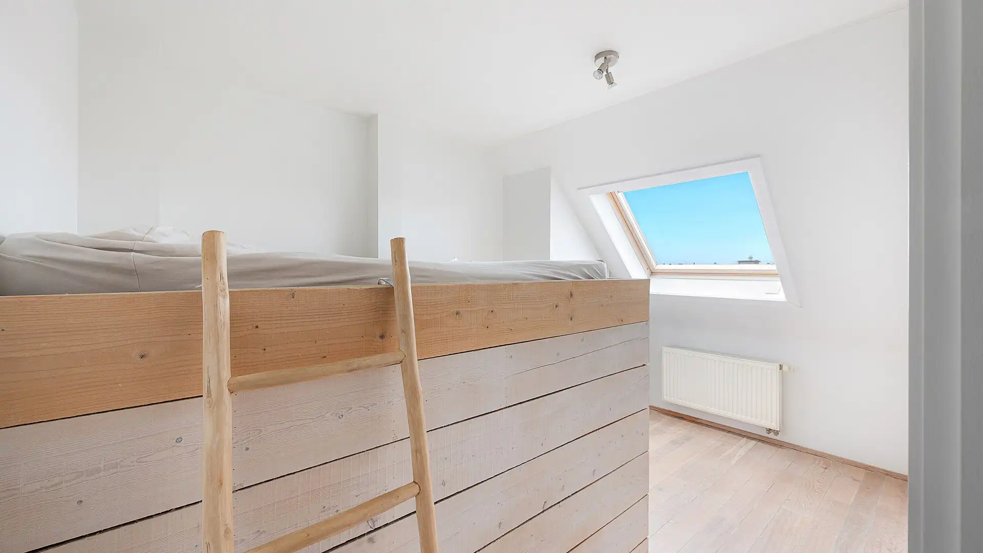Ruim duplex appartement met zonnige terrassen in hartje Knokke foto 19