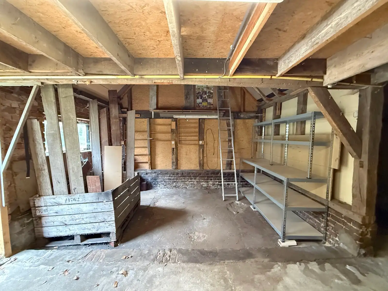 Te renoveren woning met 3 slaapkamers, garage en tuin foto 22