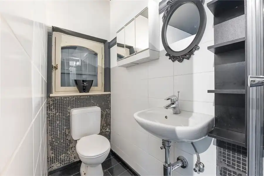 STATIGE WONING MET 4 SLKS OP EEN TOPLOCATIE foto 9