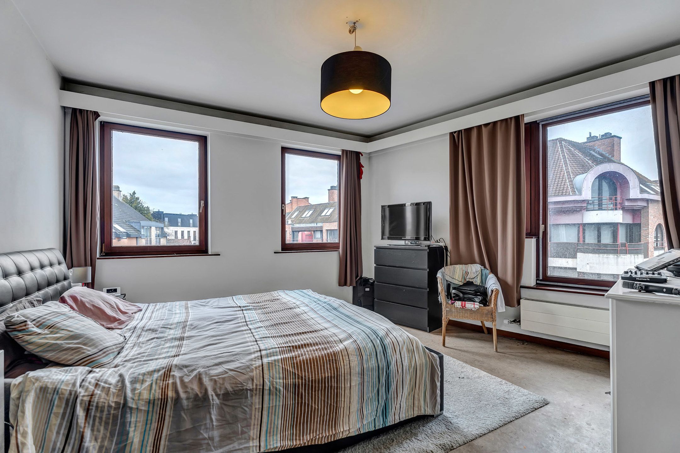 Handelszaak met duplex te koop in centrum Ternat foto 5