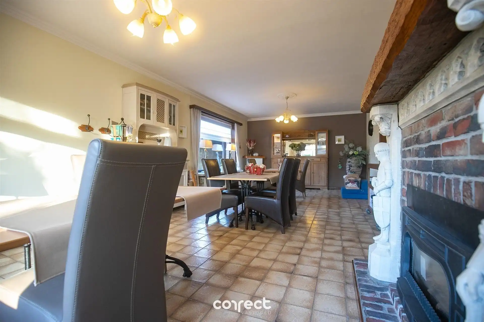 Karaktervolle, energiezuinige (label C) villa met tal van mogelijkheden! foto 3