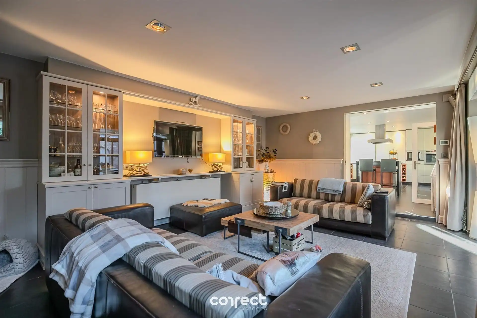 Karaktervolle, energiezuinige (label C) villa met tal van mogelijkheden! foto 3