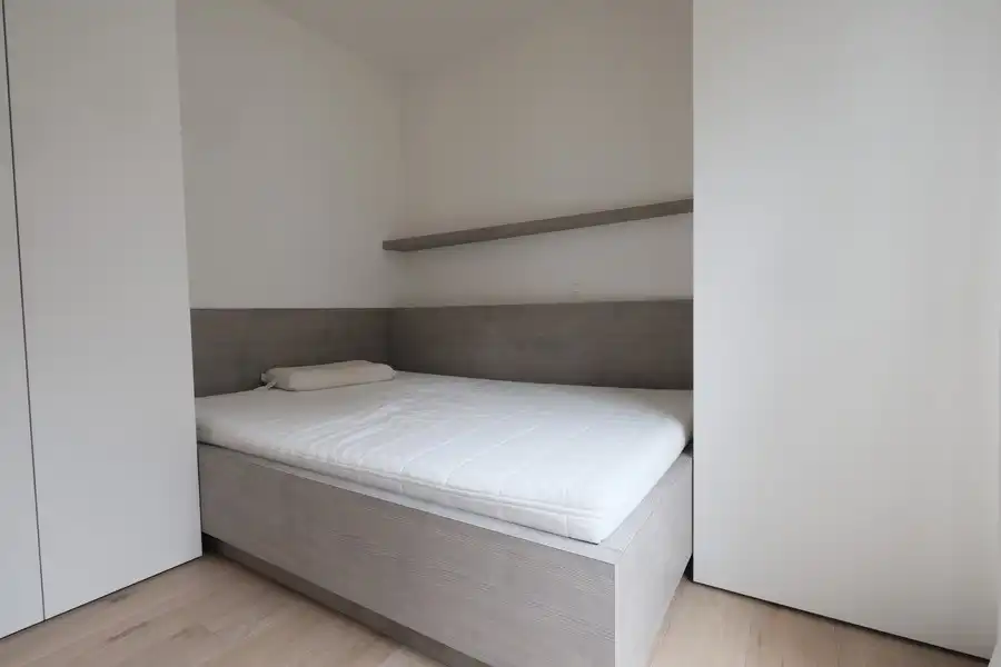Prachtig gemeubeld luxeappartement met twee slaapkamers gelegen in dé winkelstraat van Hasselt foto 22