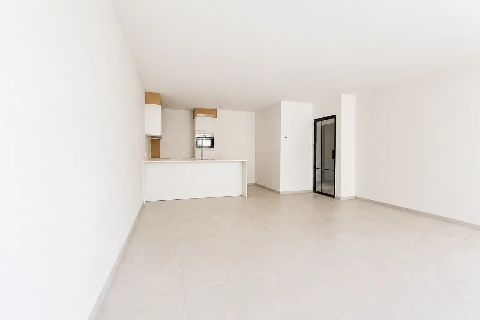 Prachtig 1-slaapkamerappartement met hoogwaardige afwerking, lichtrijke leefruimte en groot terras. foto 8