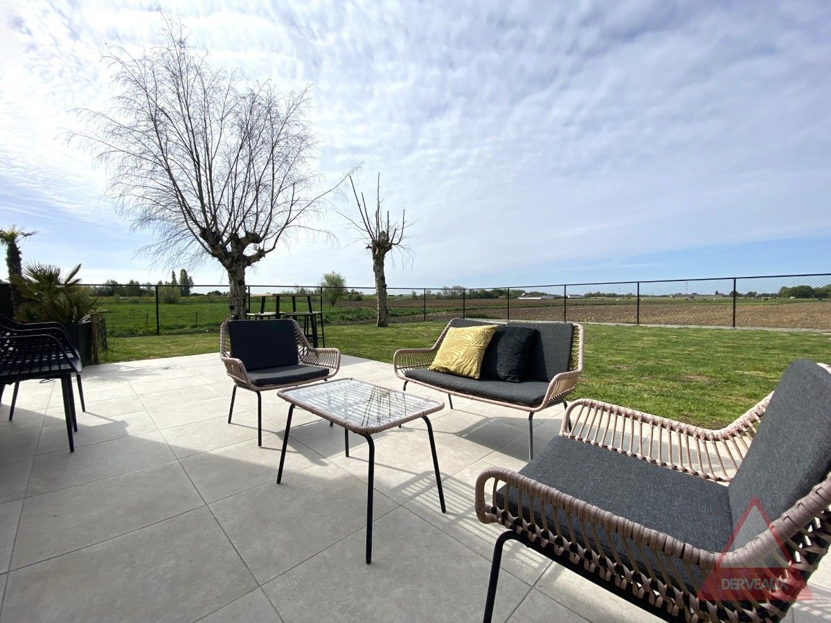 Moorsele – Exclusieve gelijkvloerse villa met panoramisch uitzicht en zwembad foto 25