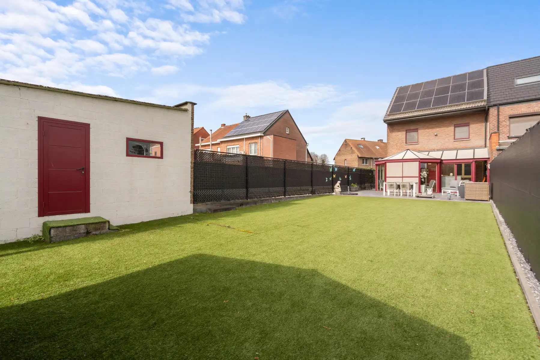 Instapklare gezinswoning met 3 slaapkamers, 2 badkamers foto 14