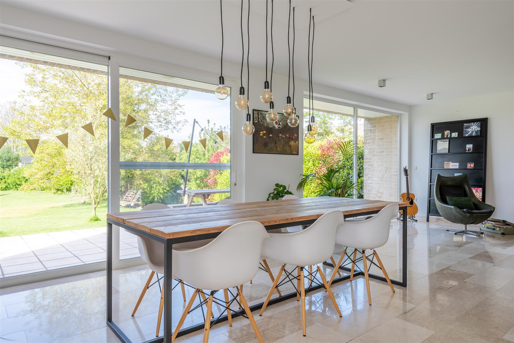 Lichtrijke woning met zuidelijk georiënteerde tuin foto 8
