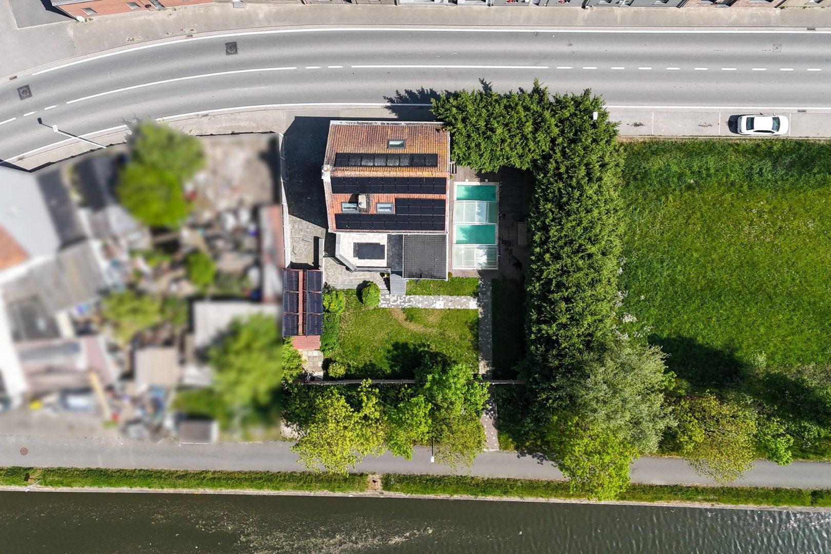 Unieke ruime woning langs het kanaal Plassendale - Nieuwpoort foto 1