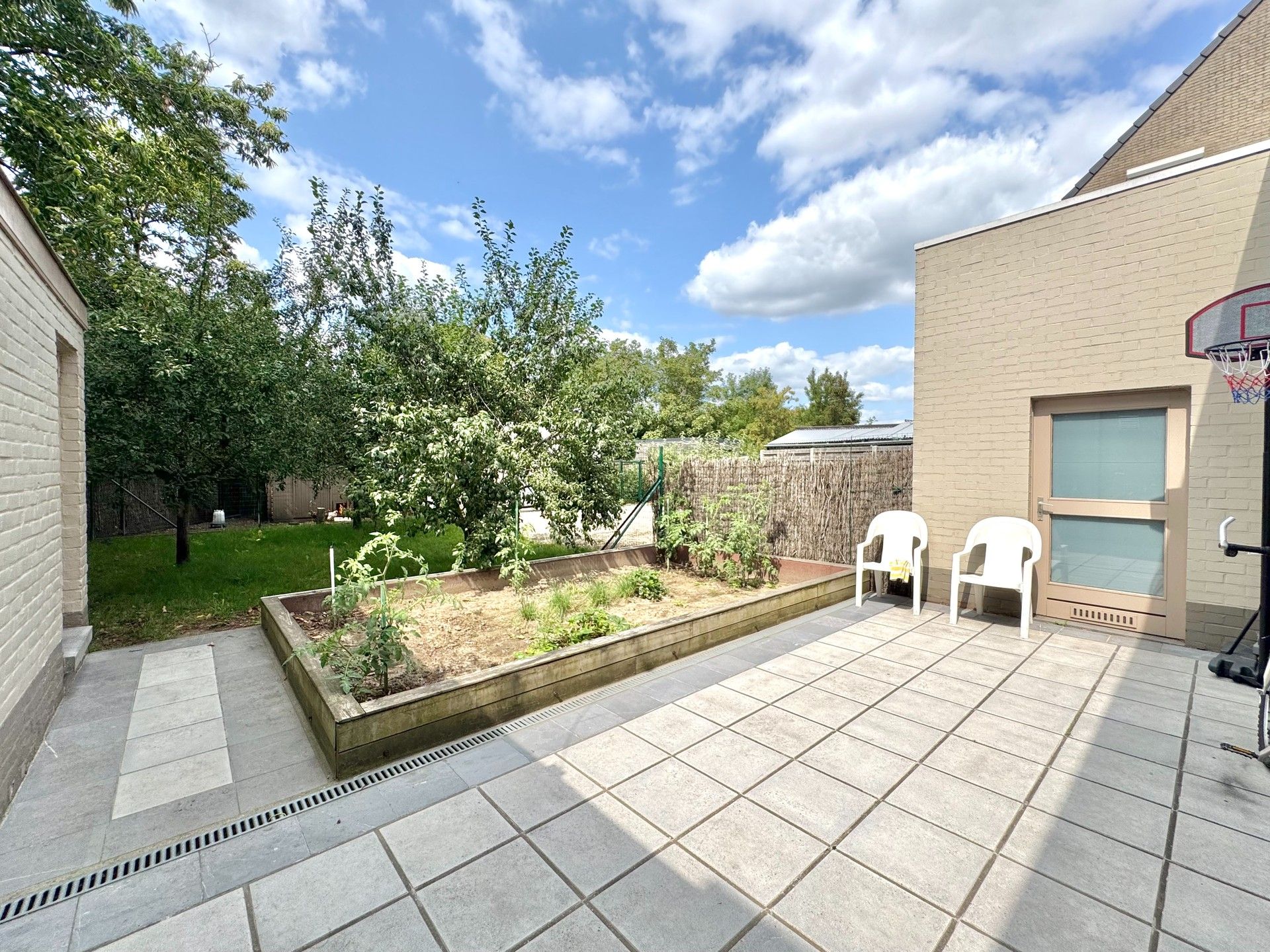 WONING - OPSLAGPLAATSEN op 553 M² foto 34