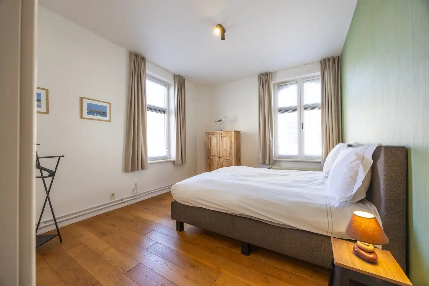 MAGISTRAAL HERENHUIS IN HET CENTRUM VAN NIEUWPOORT-STAD – OFFICIËLE 4-STERREN VAKANTIEWONING MET APPARTEMENT, INKOMSTEN EN 2 GARAGES foto 22