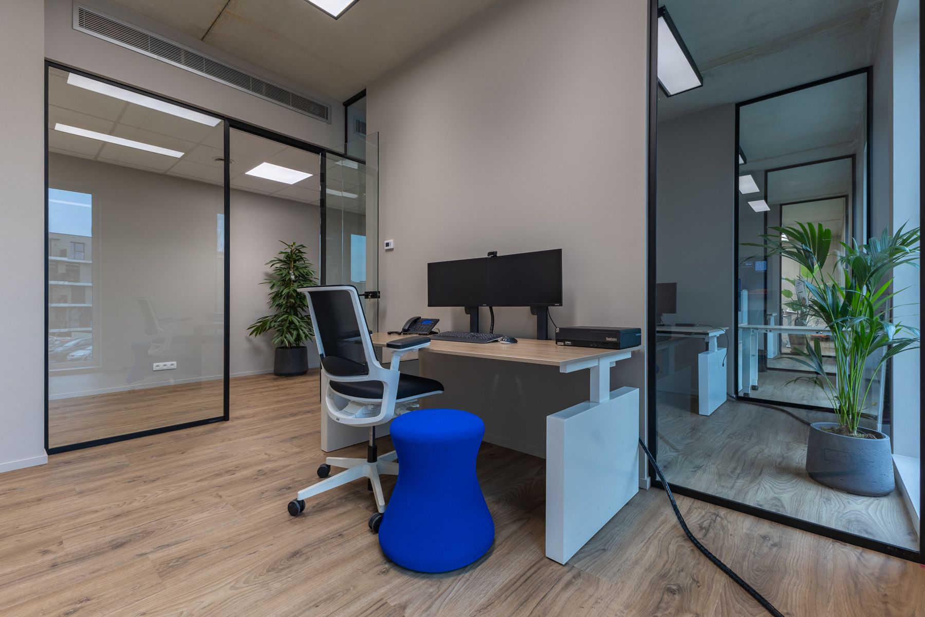 Nieuwbouw kantoorruimte met grote zichtbaarheid (267m²) foto 4