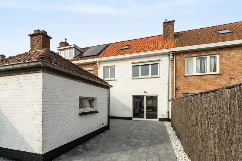 Roeselare : Instapklare, volledig gerenoveerde woning met zonnige tuin aan de rand van de stad (opp 241 m²) foto 15