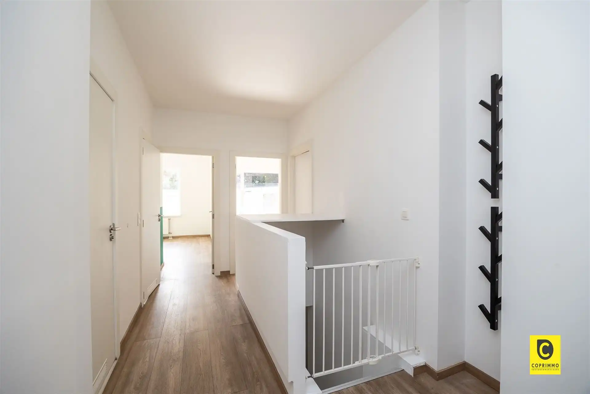 Ruim 3 slaapkamer appartement! foto 5