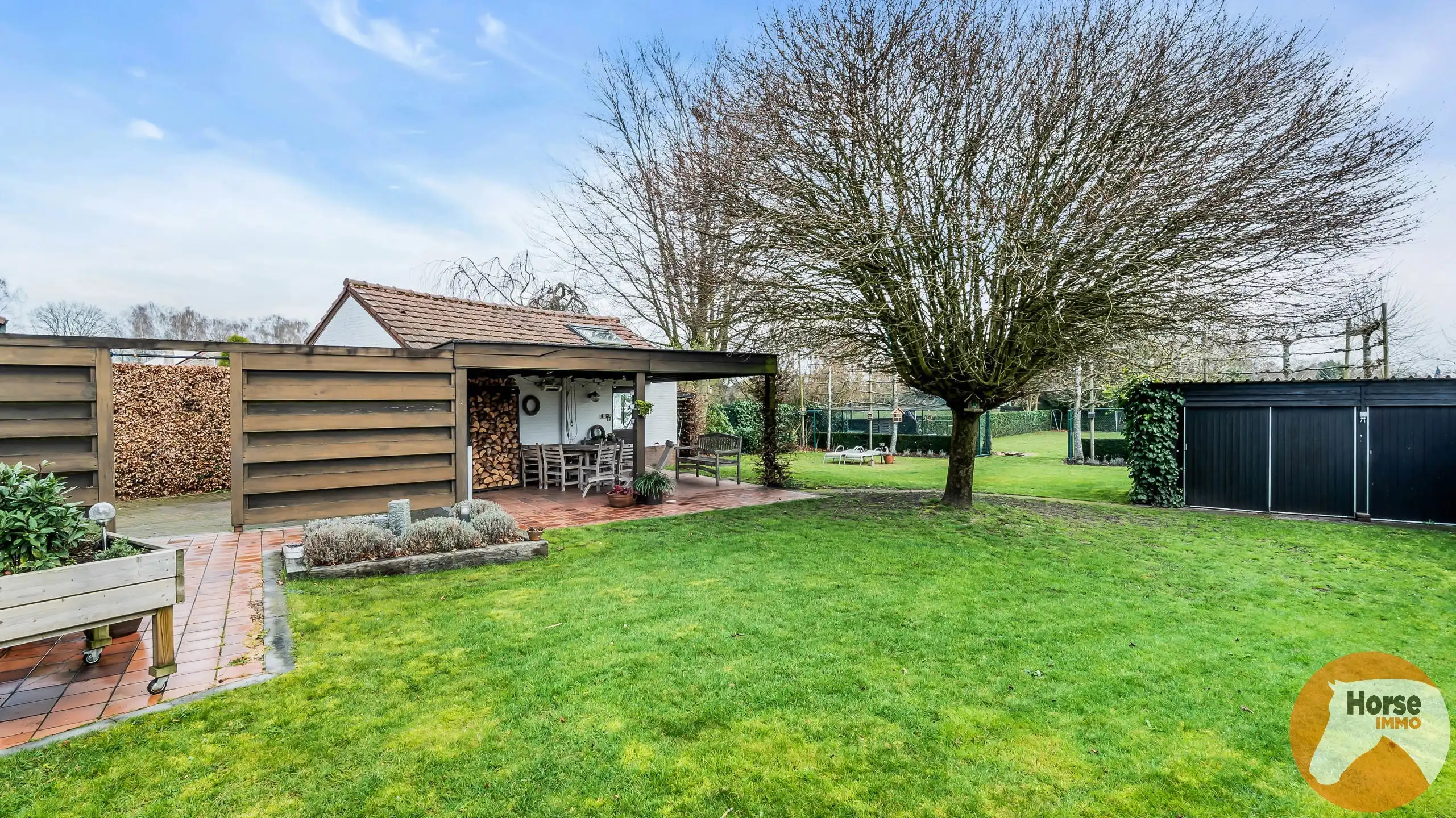 OPGLABBEEK - Gezinswoning met tuin, weide en paardenstallen  foto 5