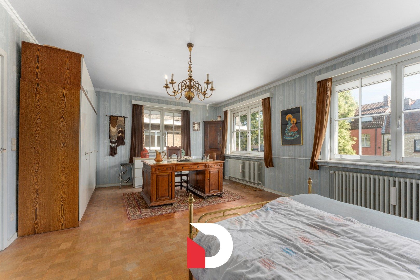 Te renoveren karakterwoning met diepe tuin en garage op centrale ligging foto 9