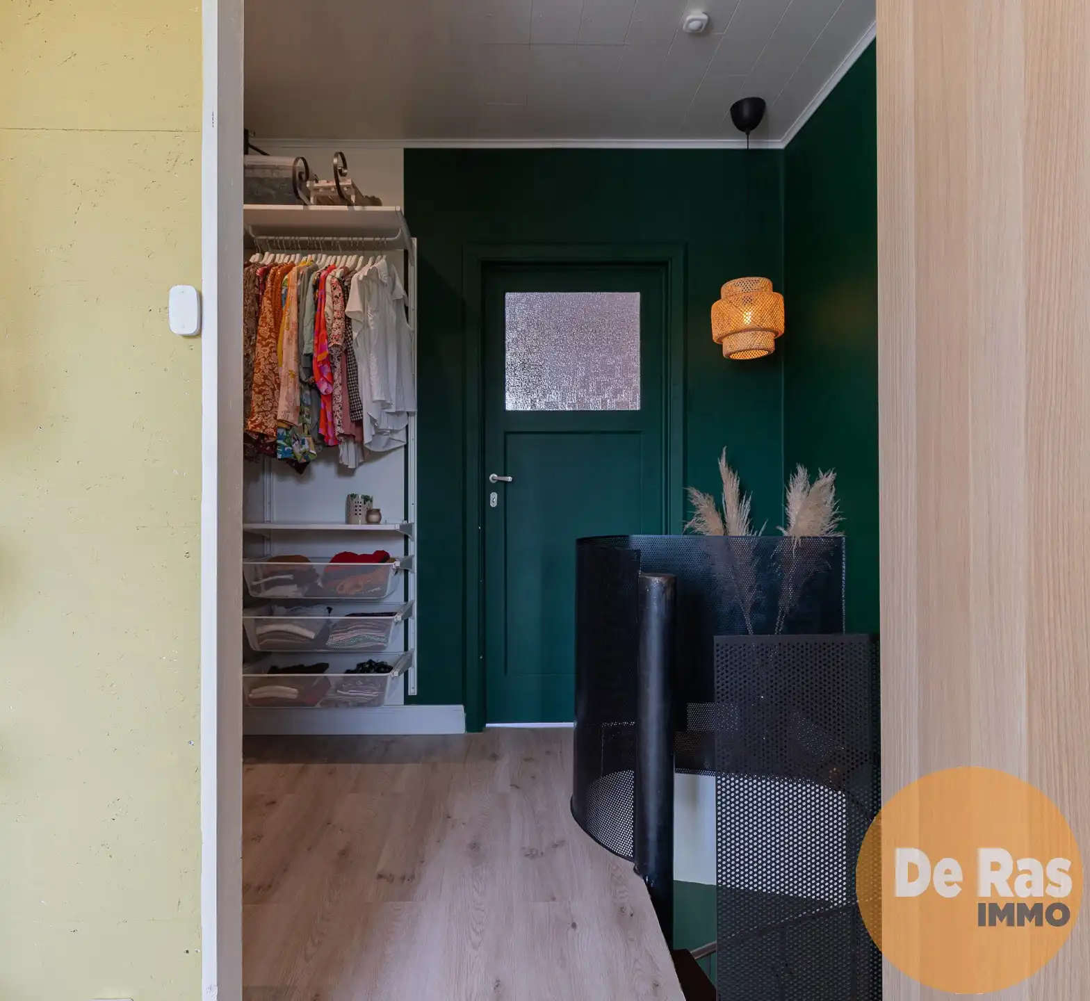 WETTEREN - Instapklare woning met twee slpks en terras foto 11