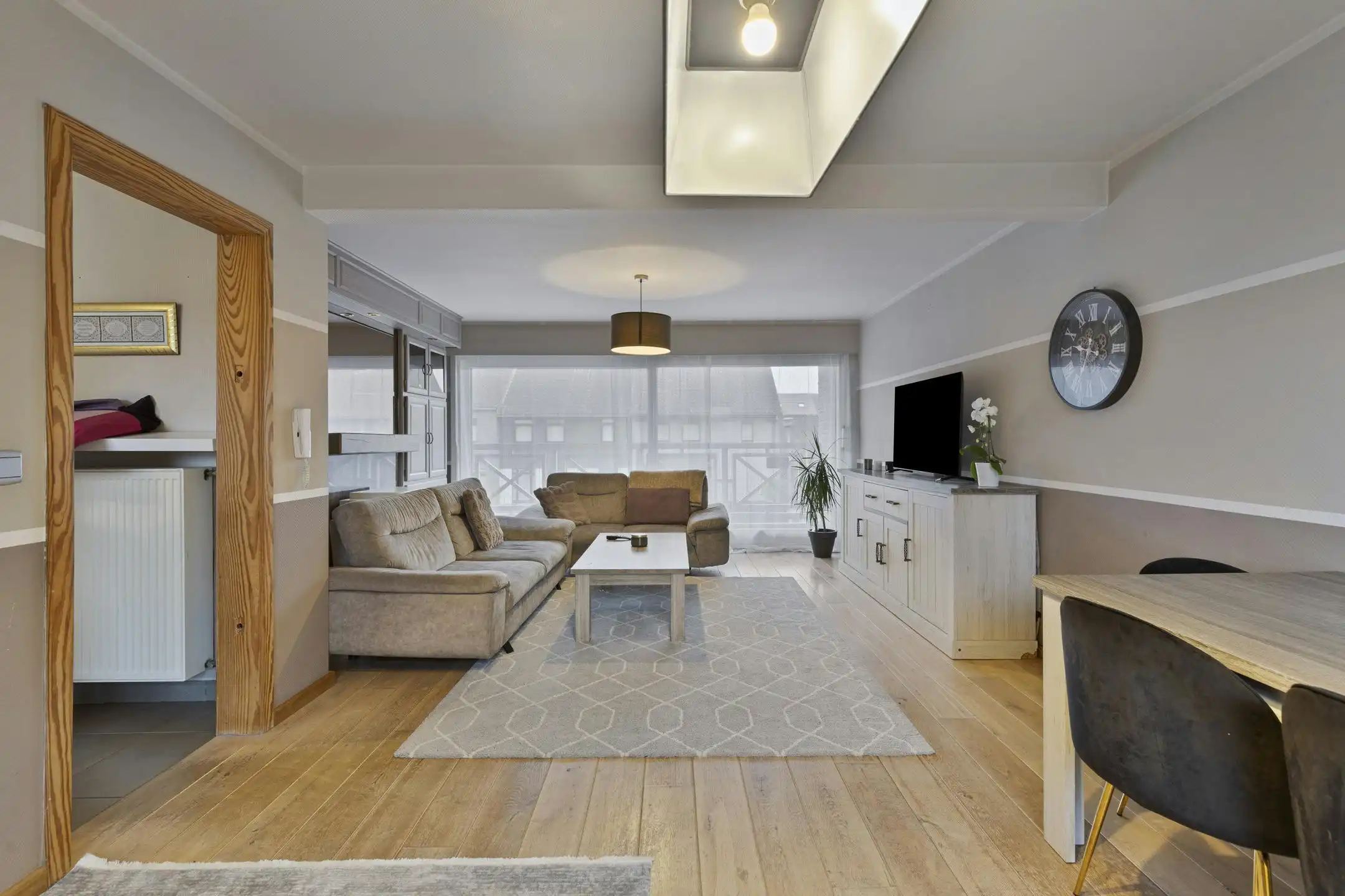 Instapklare bel-etage met 4 kamers te koop in Beveren-Leie foto {{pictureIndex}}