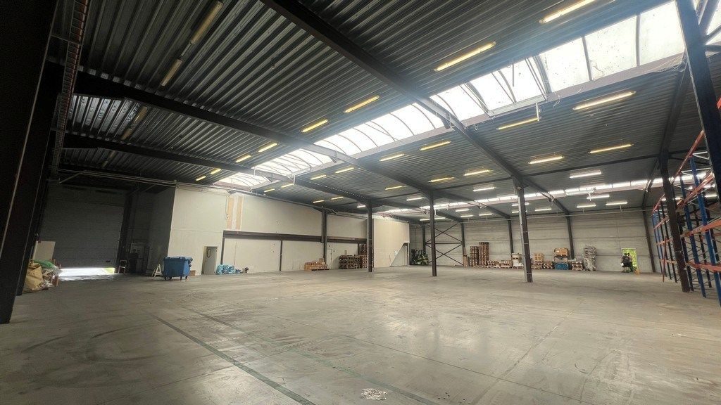 Bedrijfsgebouw met laadkade te koop in Zottegem foto 7