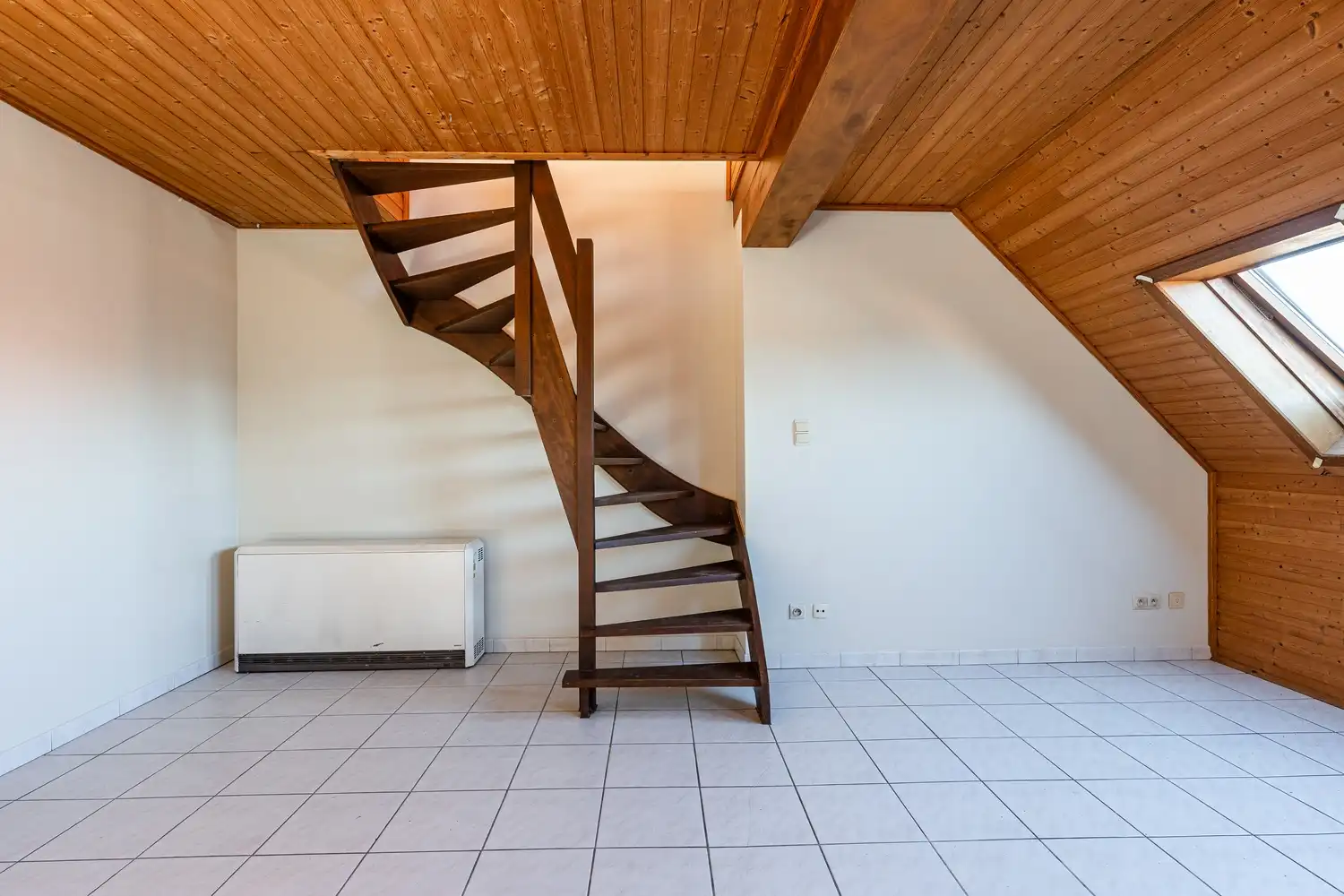 Instapklaar goed gelegen duplexappartement in centrum Eeklo foto 15
