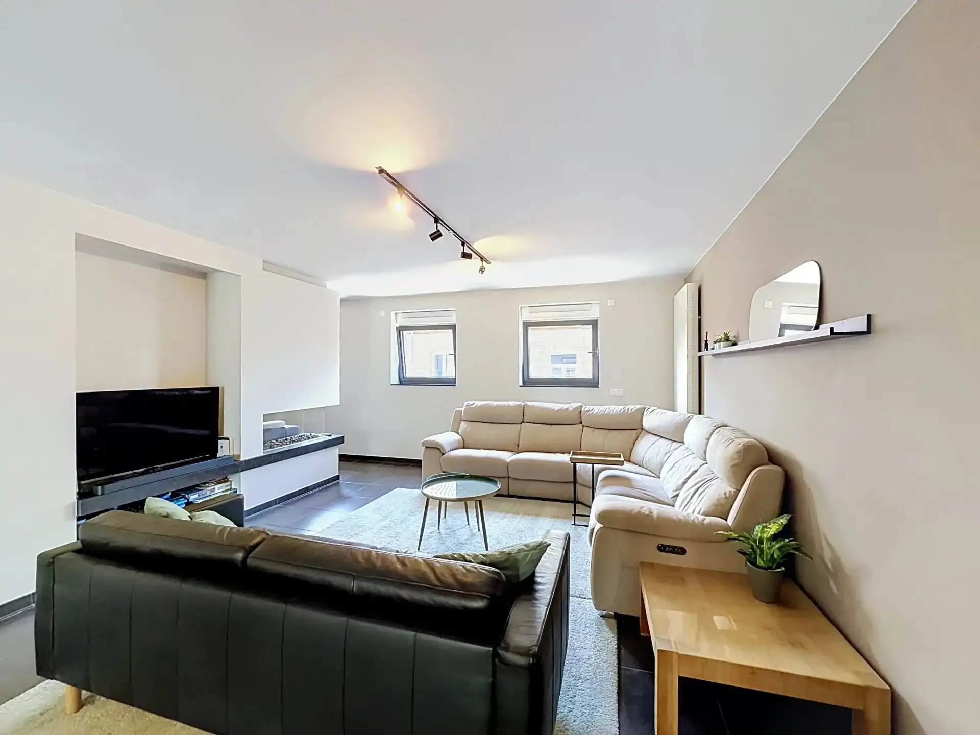 Luxe triplex met dubbele garage, 5 slaapkamers en 2 badkamers  in hartje Mol centrum foto 9
