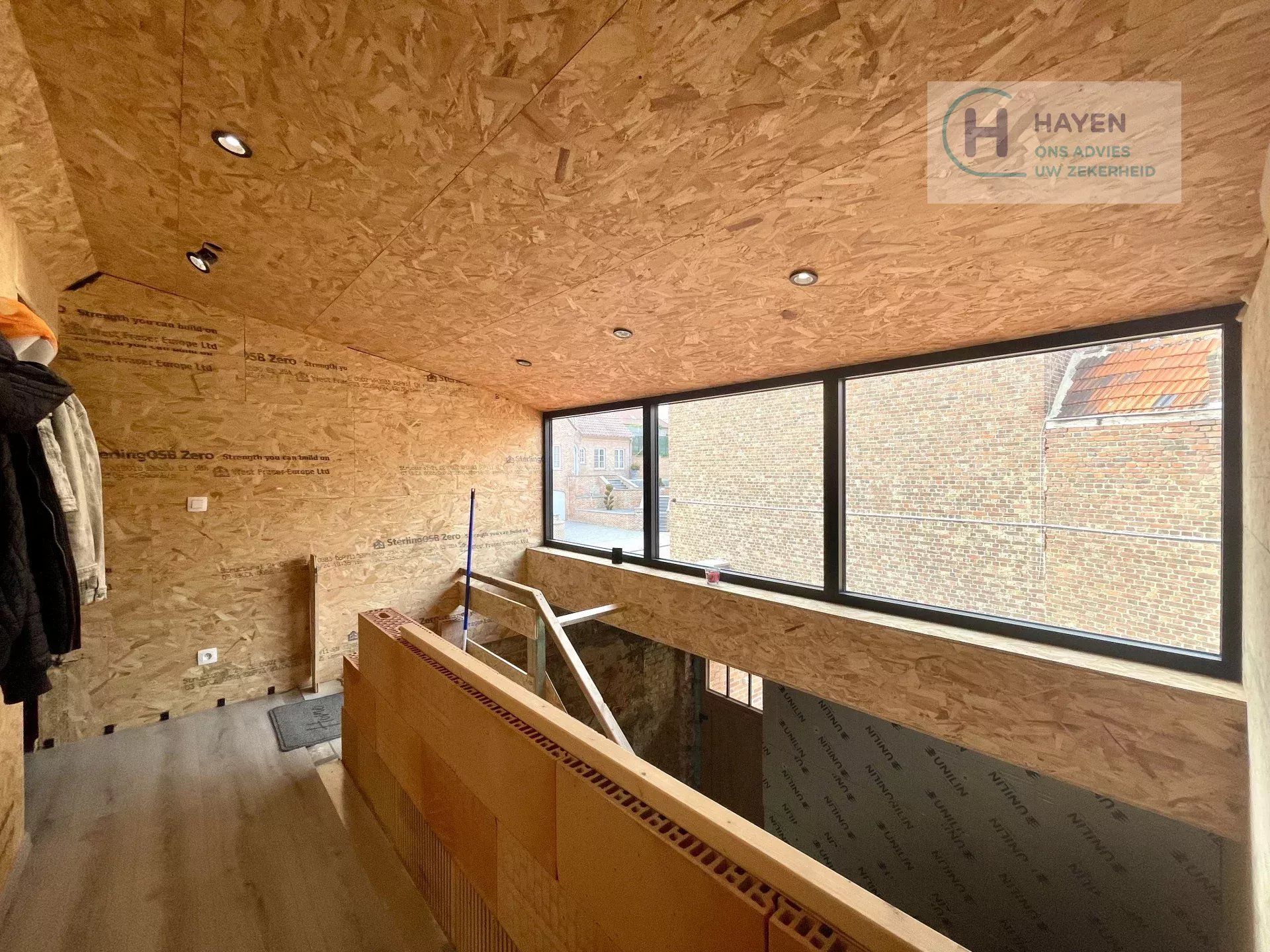 Zeer ruime woning in afwerkingsfase met veel potentieel op een groot perceel van 2.140m² foto 15