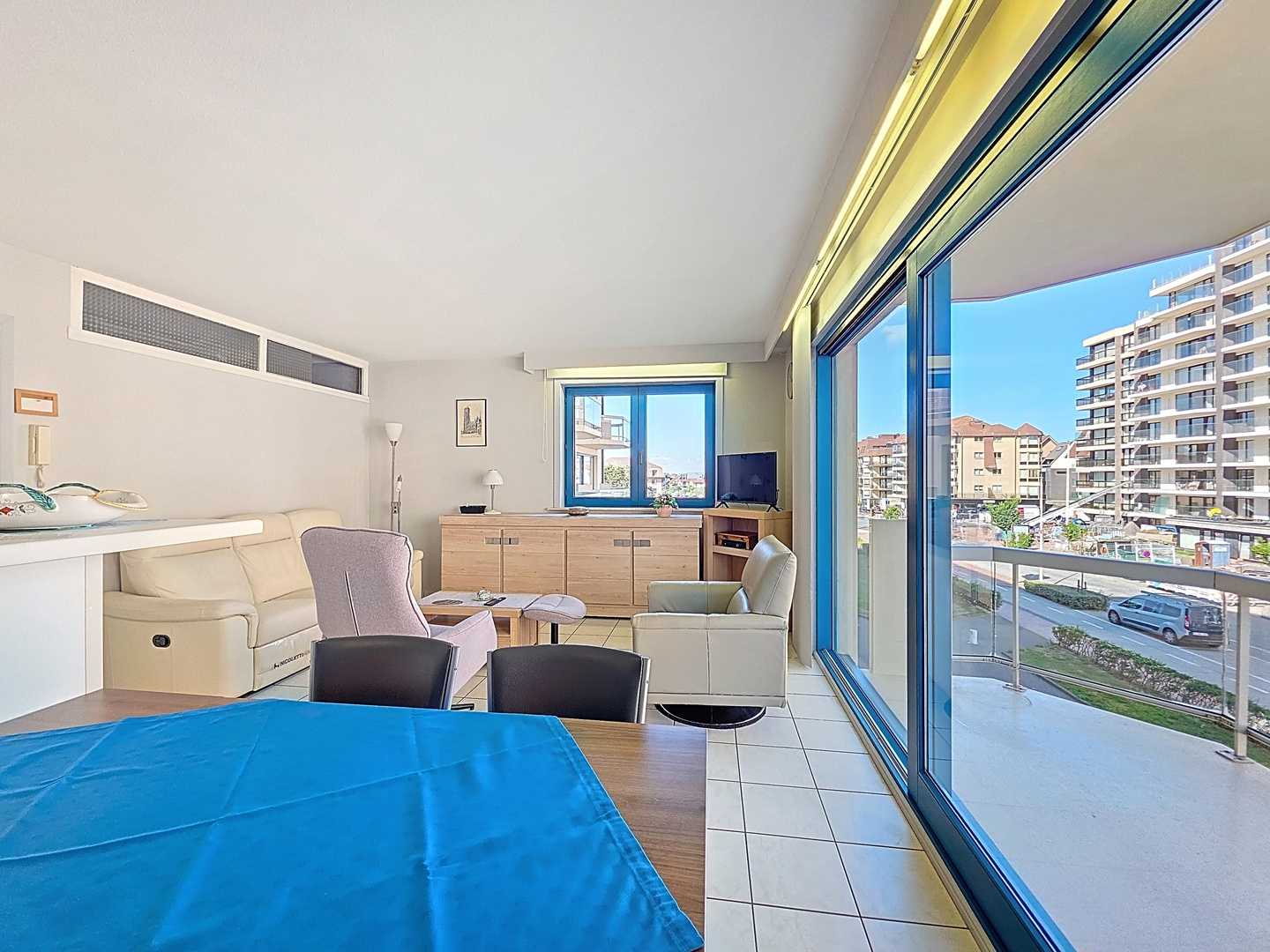 Gemeubeld appartement op toplocatie te Nieuwpoort nabij het strand foto 3