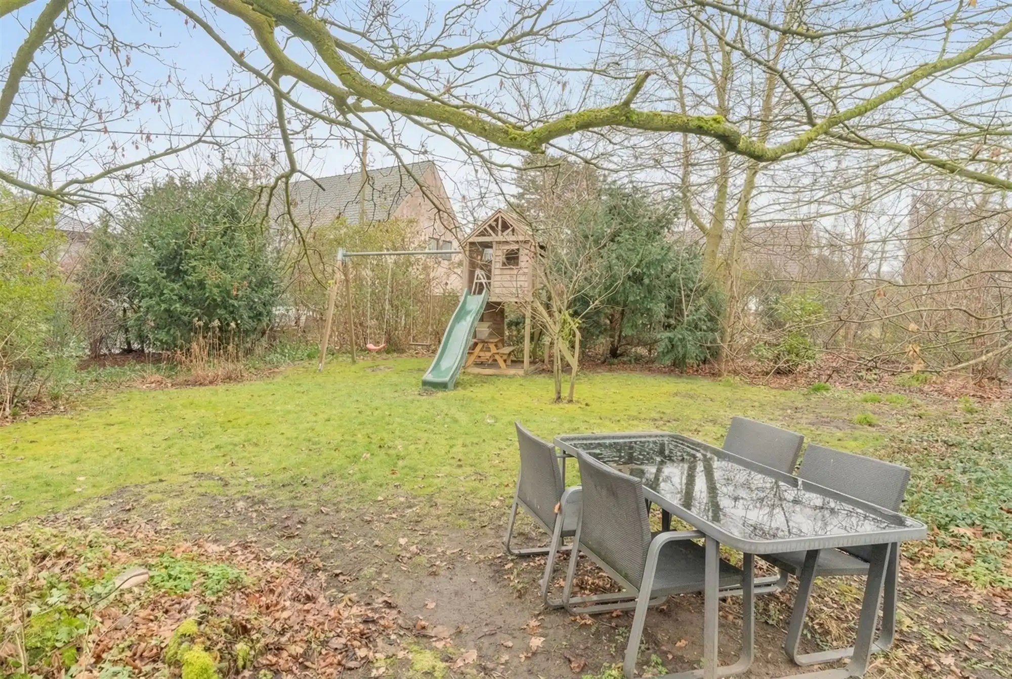 Rustig gelegen hoevewoning met volwassen tuin foto 11