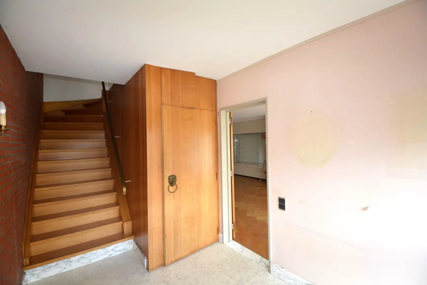 TE RENOVEREN WONING MET 5 SLK EN GARAGE! foto 7