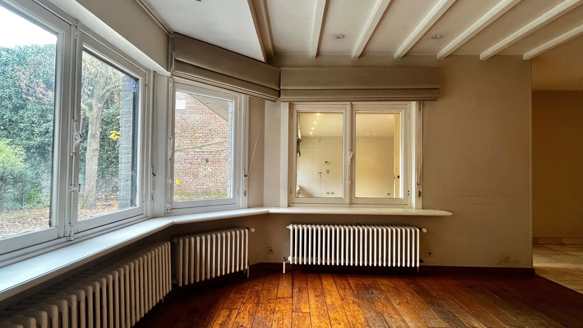 Te renoveren ruime woning op 911 m² te Lendelede – met garage en 5 kamers foto 10