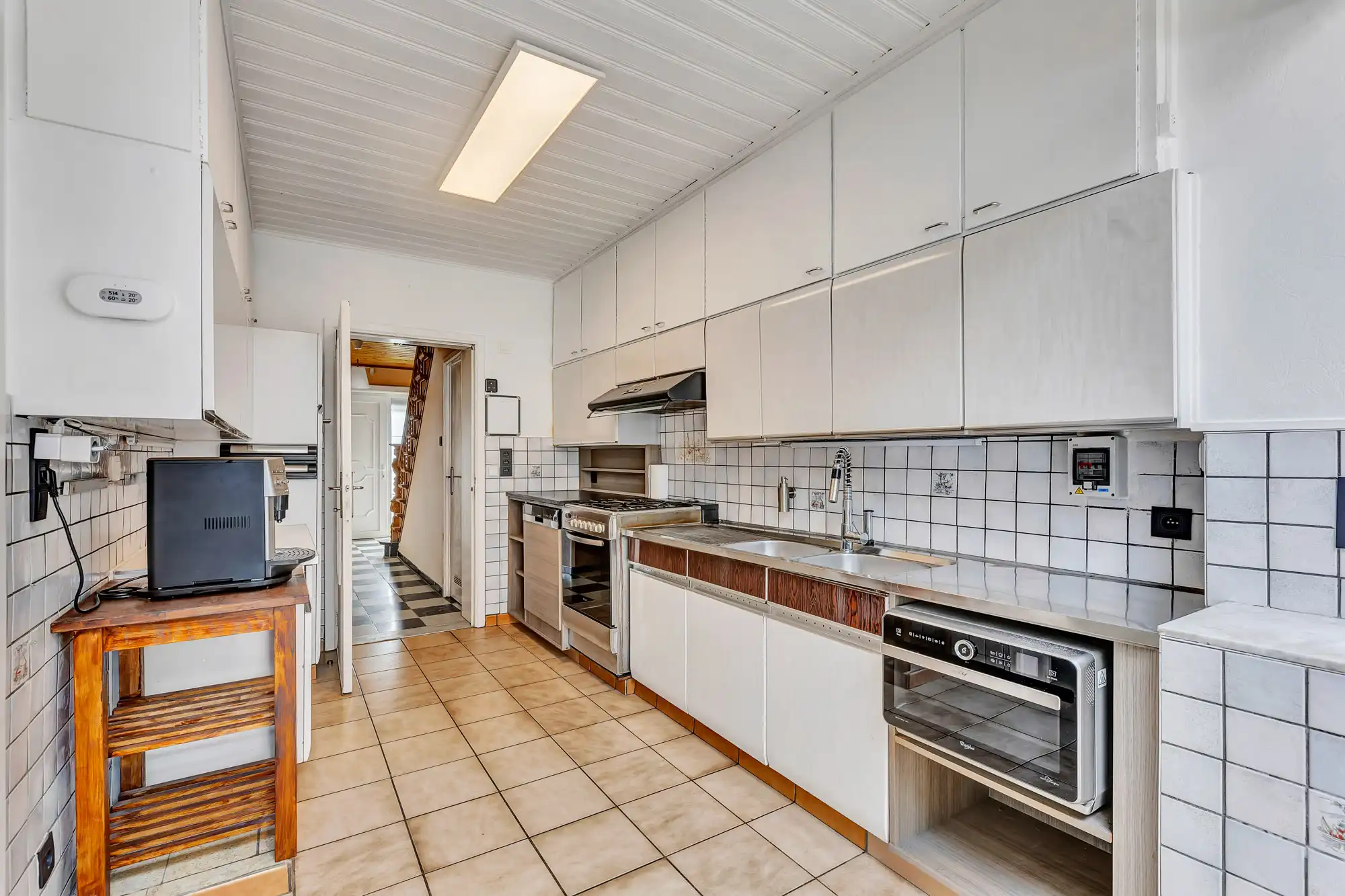 Goed onderhouden woning met garage en tuin foto 10