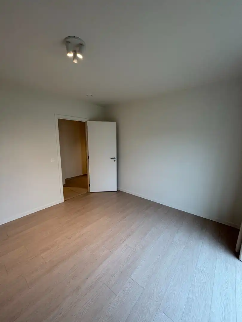 Nieuwbouw 2-slaapkamerappartement met terras foto 5