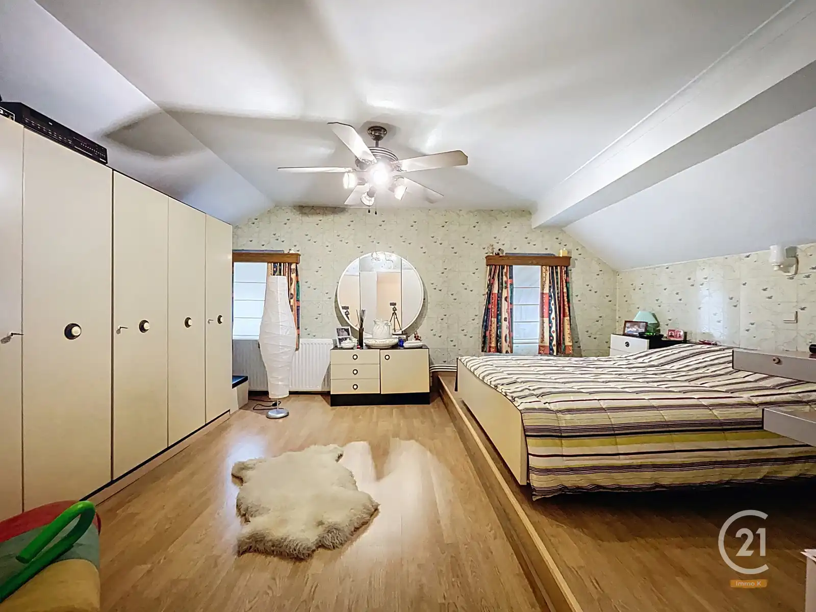 Degelijke, veelzijdige woning met ruime tuin van 12a35ca. foto 13