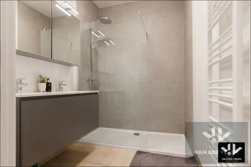 TOPAPPARTEMENT IN QUARTIER BLEU INSTAPKLAAR OP TOPLOCATIE foto 13