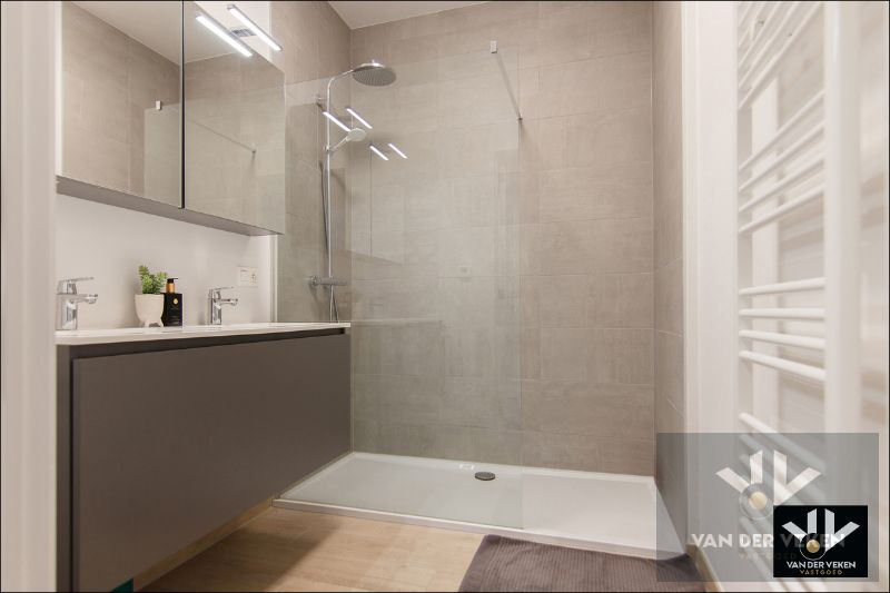 TOPAPPARTEMENT IN QUARTIER BLEU INSTAPKLAAR OP TOPLOCATIE foto 12