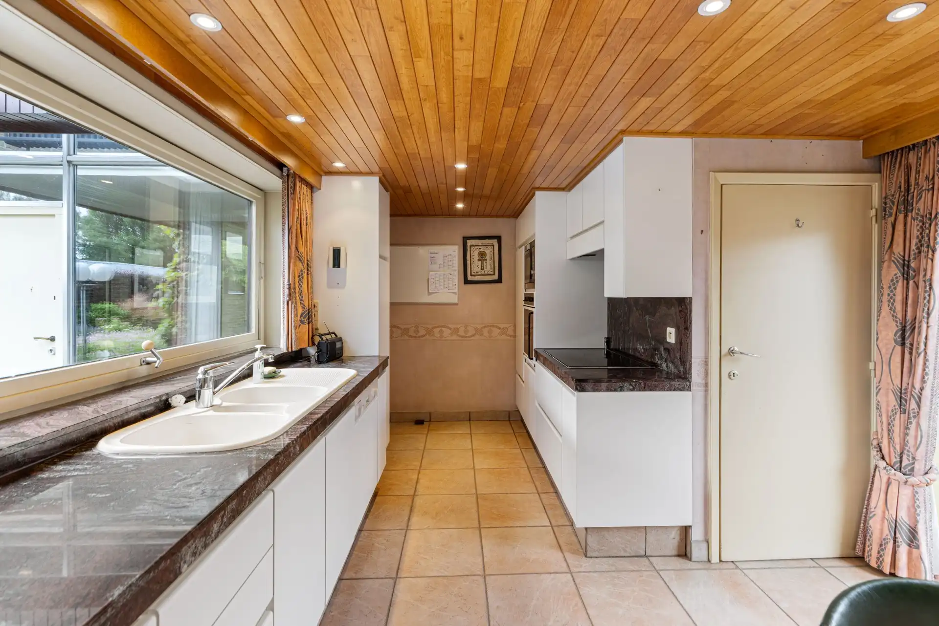 Karaktervolle architectenvilla op een royaal perceel van 1.286 m² getekend door architect Piet Pauwels foto 7