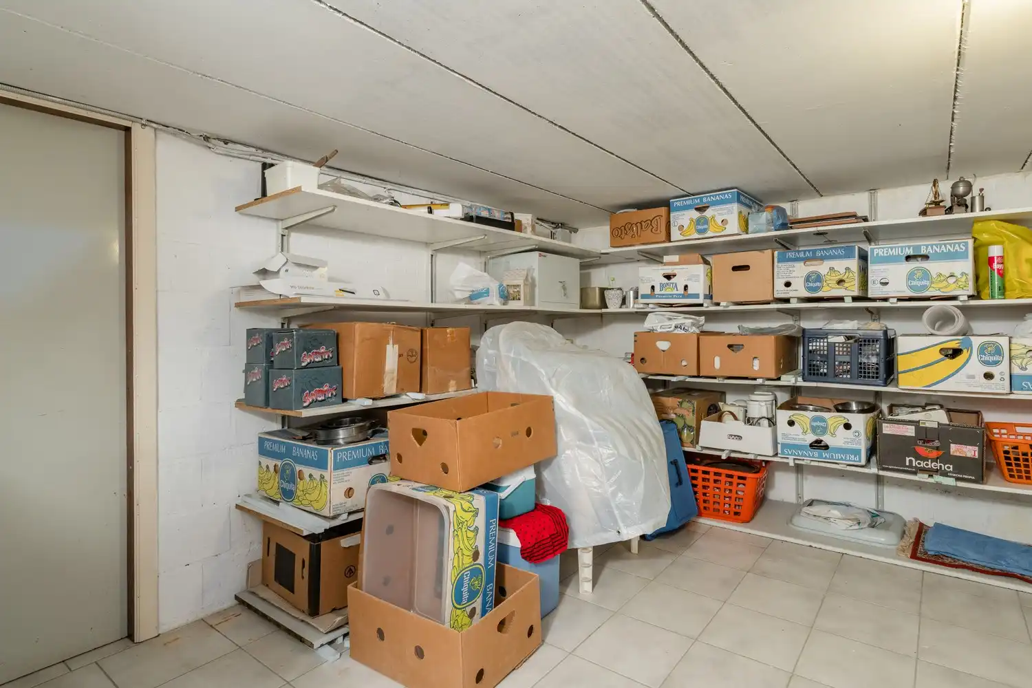 Mooie vrijstaande woning te koop vlakbij het centrum met 4 slaapkamers rustig gelegen op 10a10ca. foto 23