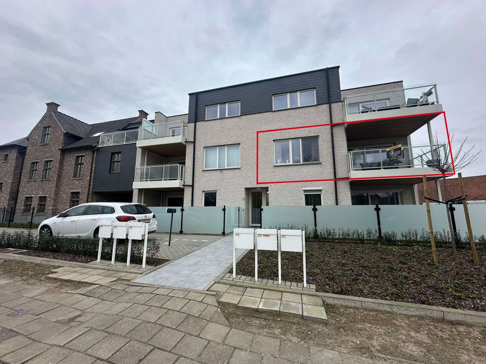 Prachtig appartement te koop in Bree foto {{pictureIndex}}
