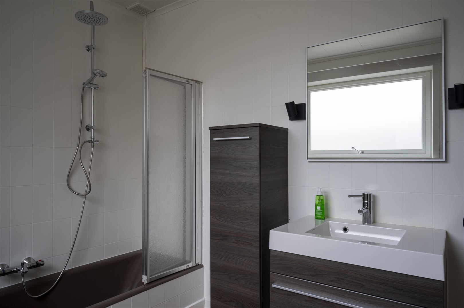 volledig gerenoveerde woning met authentieke elementen foto 19