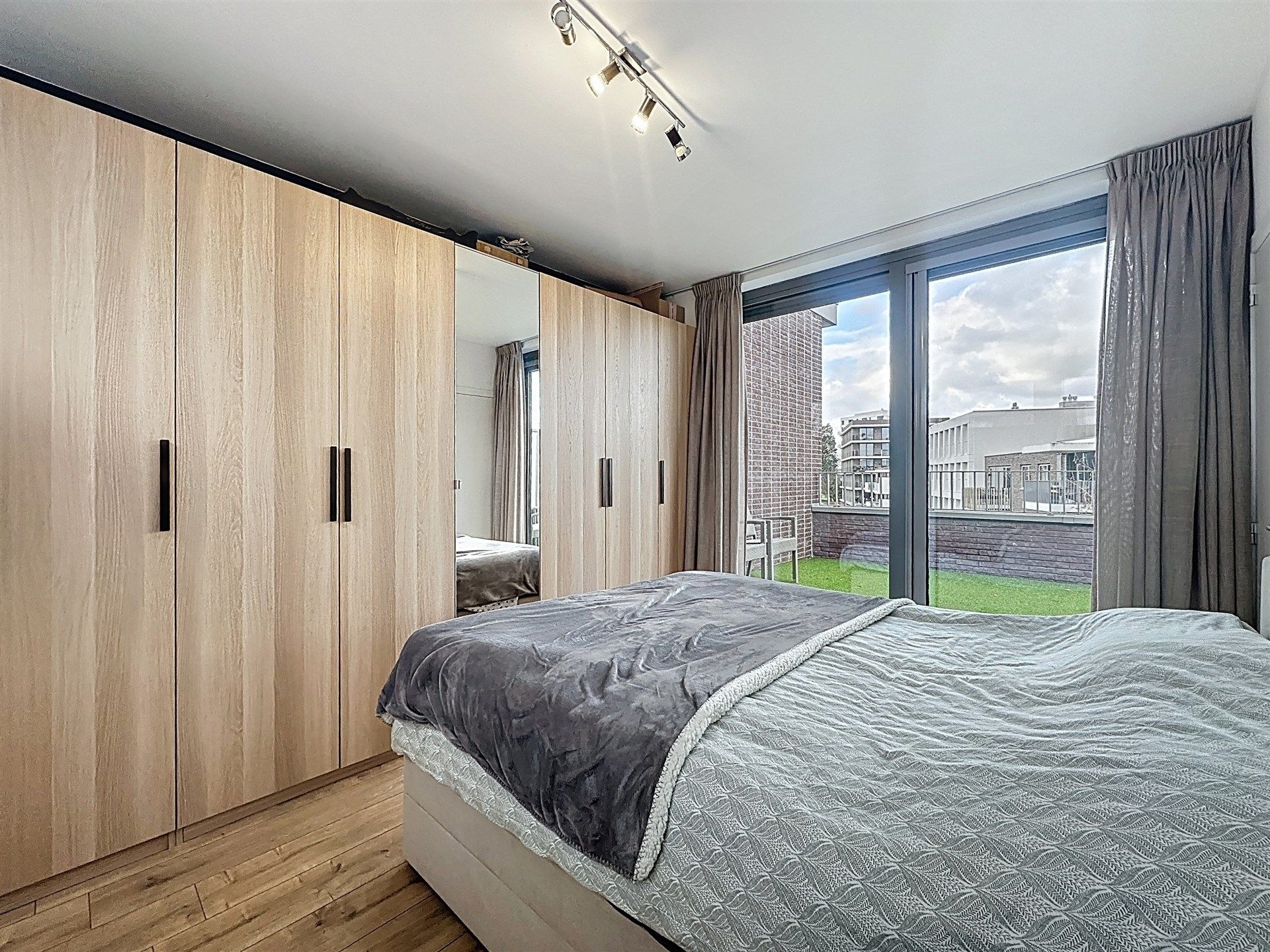 Recente woning met 4 slk en autostaanplaats op toplocatie foto 18