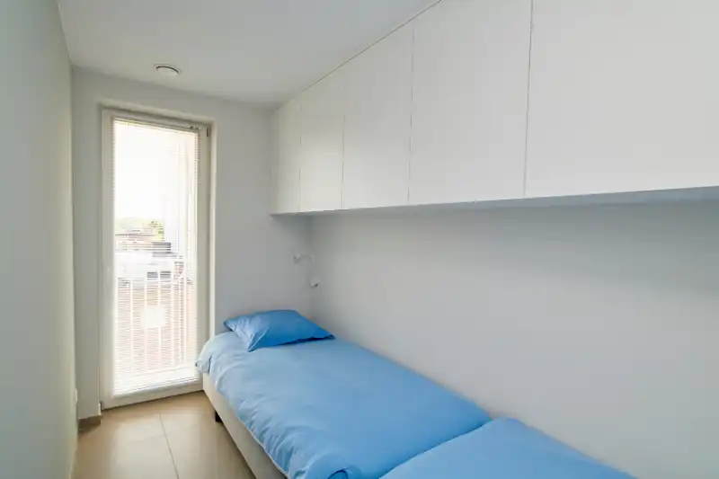 PRACHTIG RECENT NIEUWBOUWAPPARTEMENT  OP DE ZEEDIJK foto 10