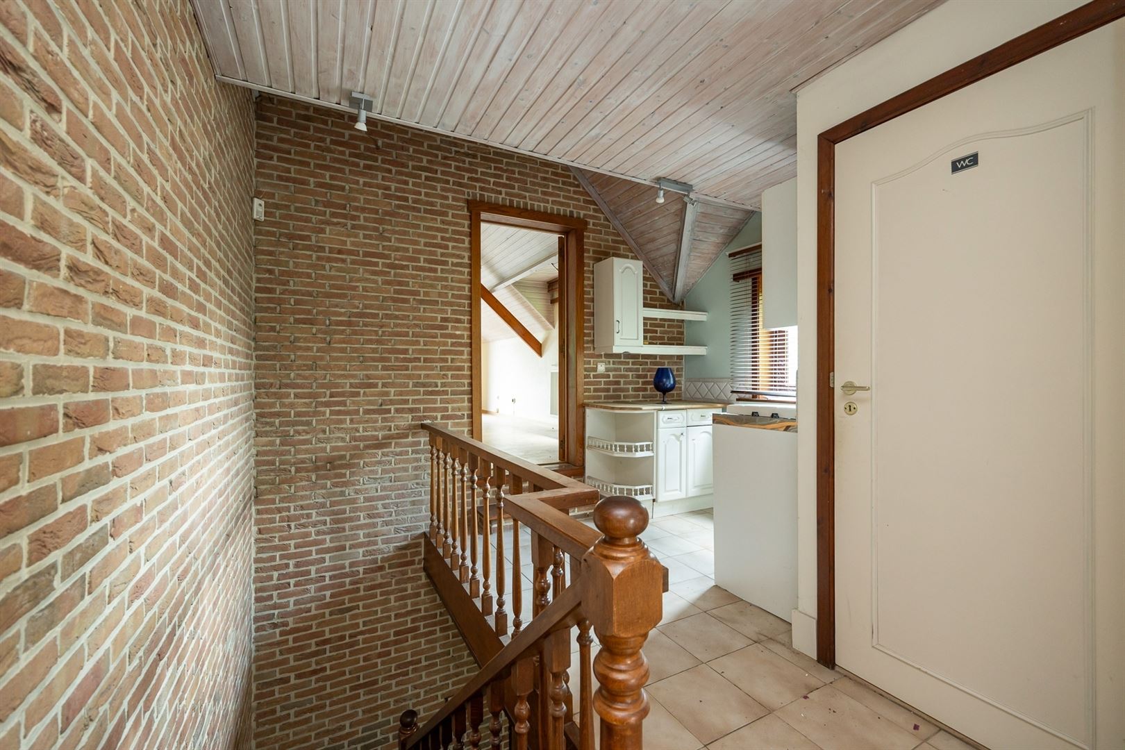 Karaktervolle half open villa met grote tuin 1.189m² in een rustige straat. foto 13