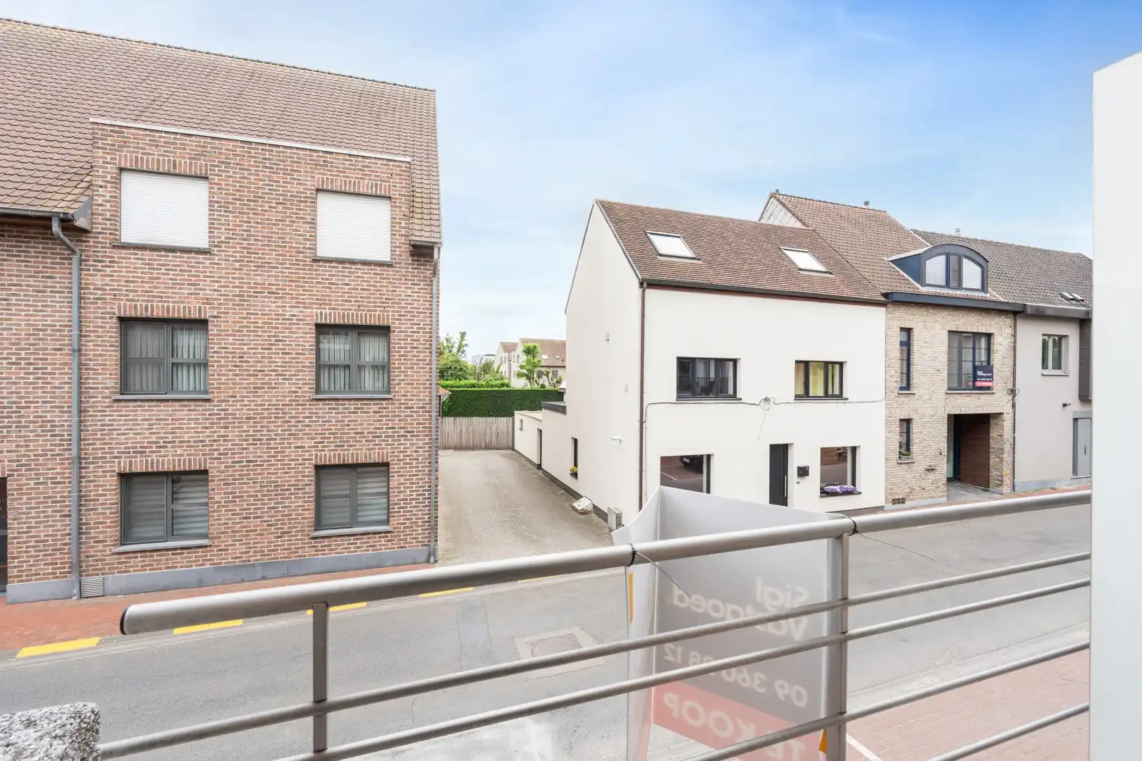 Lichtrijk 2 slaapkamer appartement op de eerste verdieping foto 3
