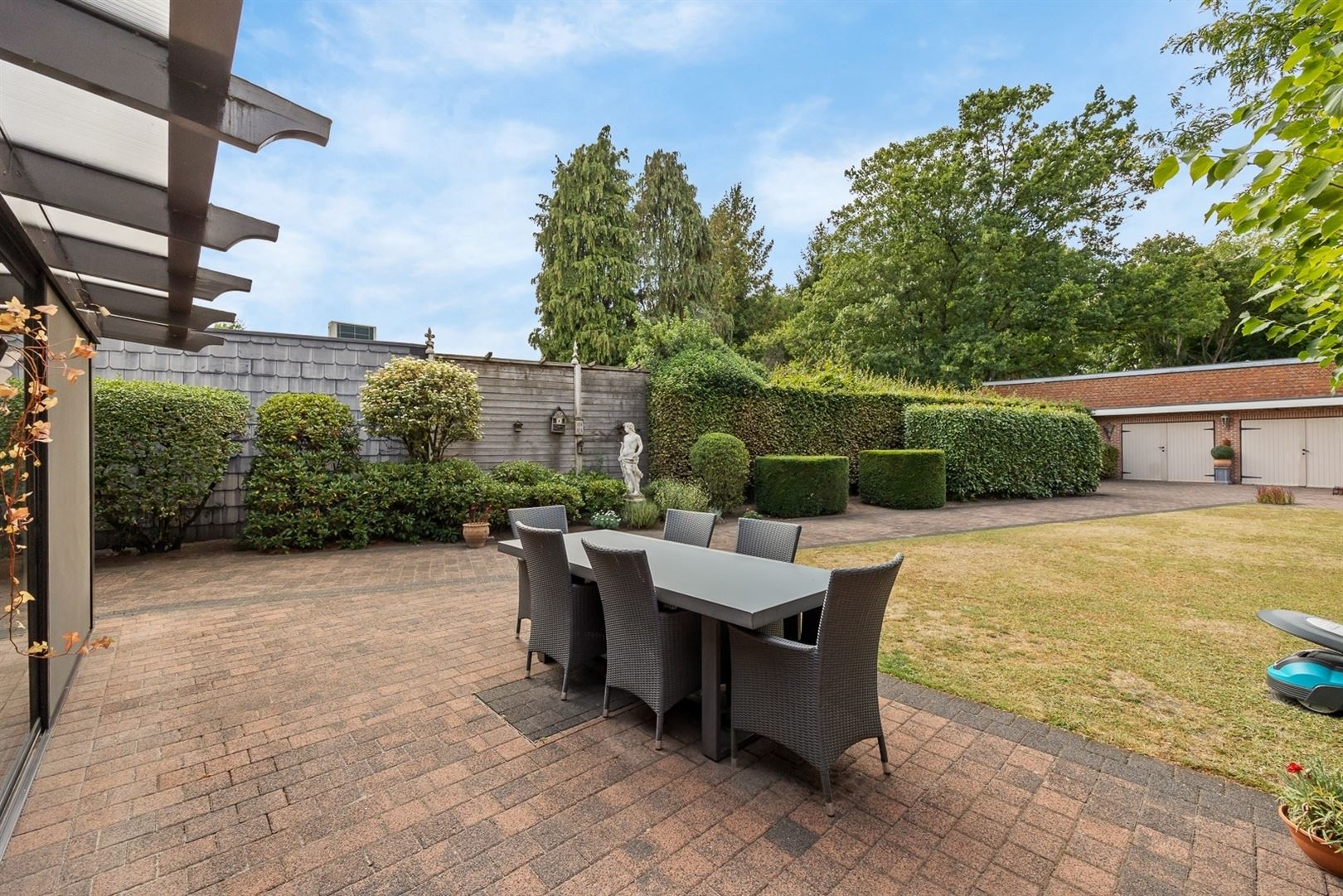Halfopen bebouwing gelegen nabij centrum Brasschaat  foto 10