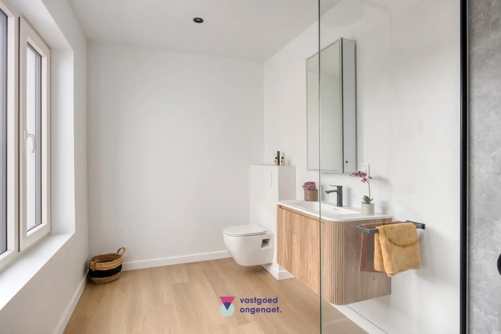 Totaalrenovatie met garage op toplocatie foto 16