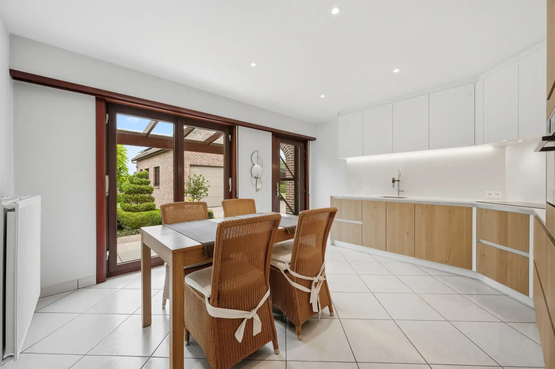Woning met tuin en achterliggend weiland op ca. 76a  foto 8